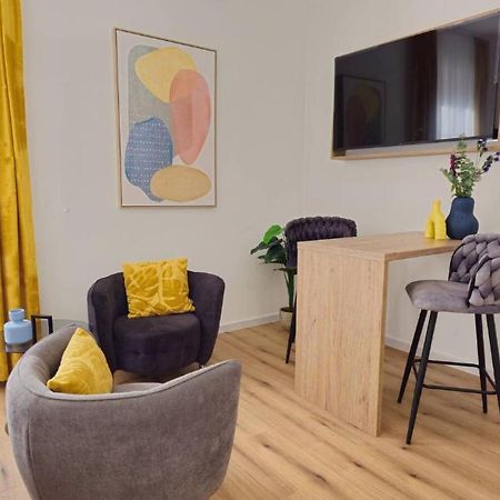 Chariming And Comfy Studio Apartment พูลา ภายนอก รูปภาพ