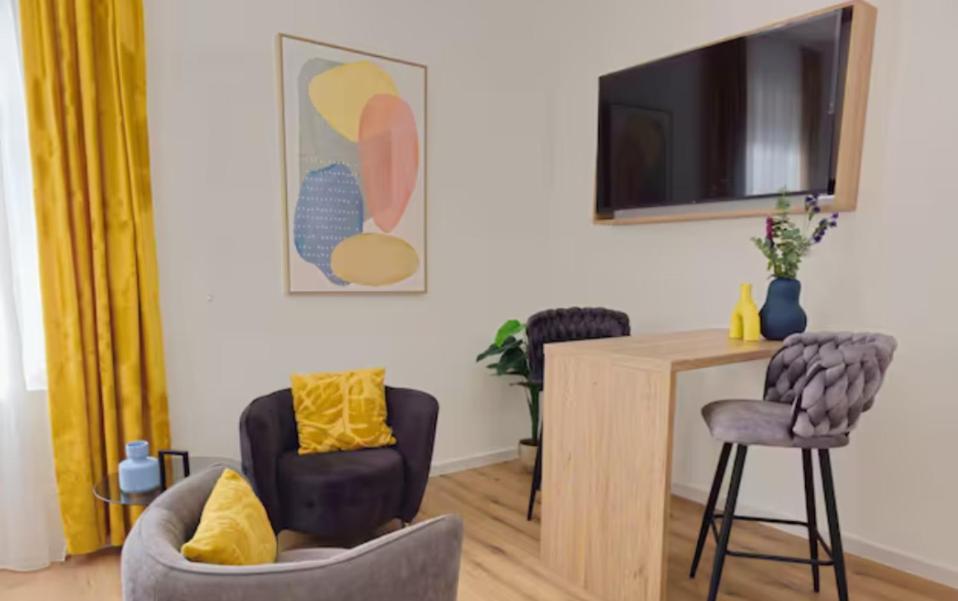 Chariming And Comfy Studio Apartment พูลา ภายนอก รูปภาพ